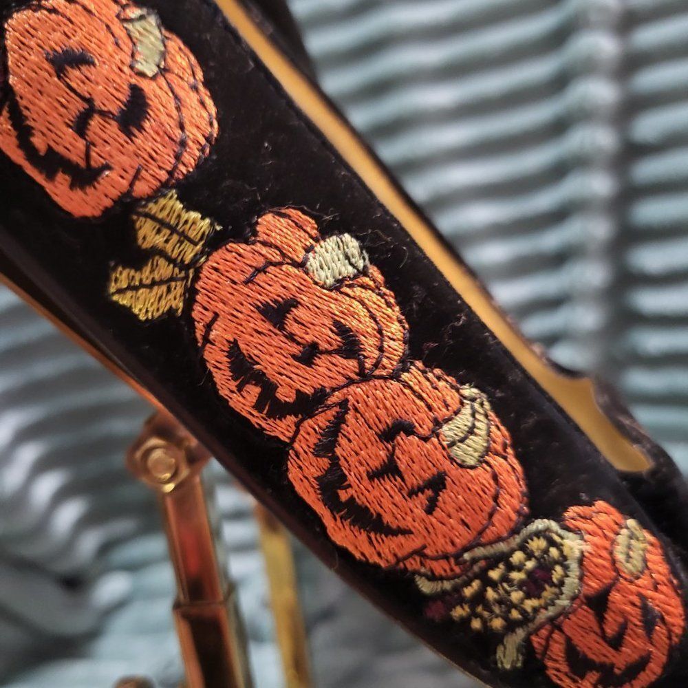 PRITZI Embroidered Jack-O'-Lantern Velvet Flats | Pumpkin Loafers | Women's 7.5 - Picture 4 of 10